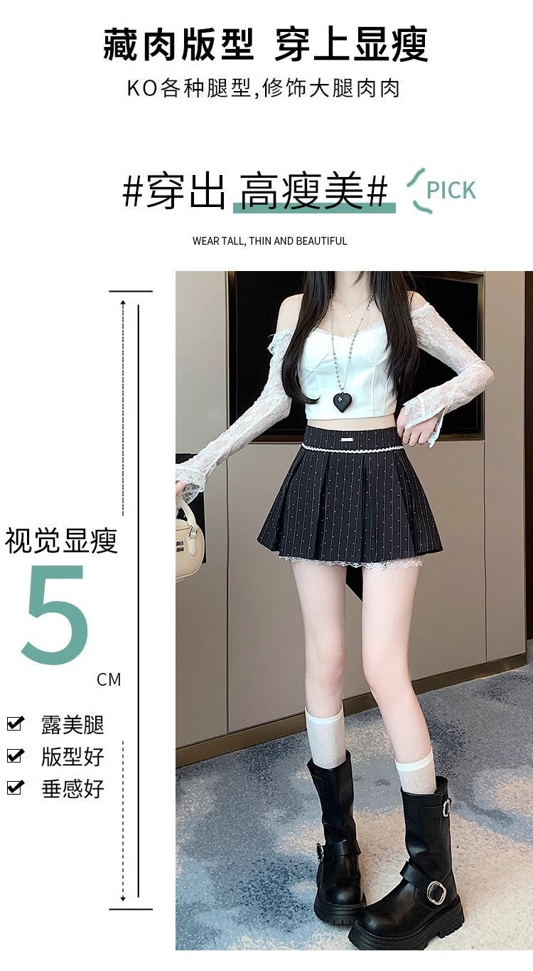Lace Trim Polka Dot Pleated Mini Skirt