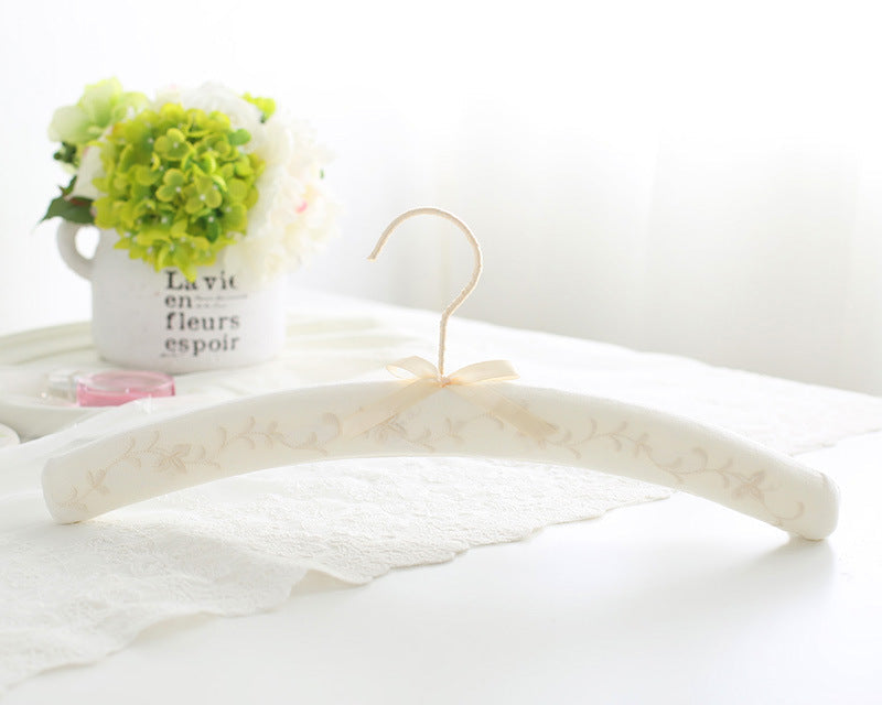 Coquette Petal Embrace Vintage Hangers