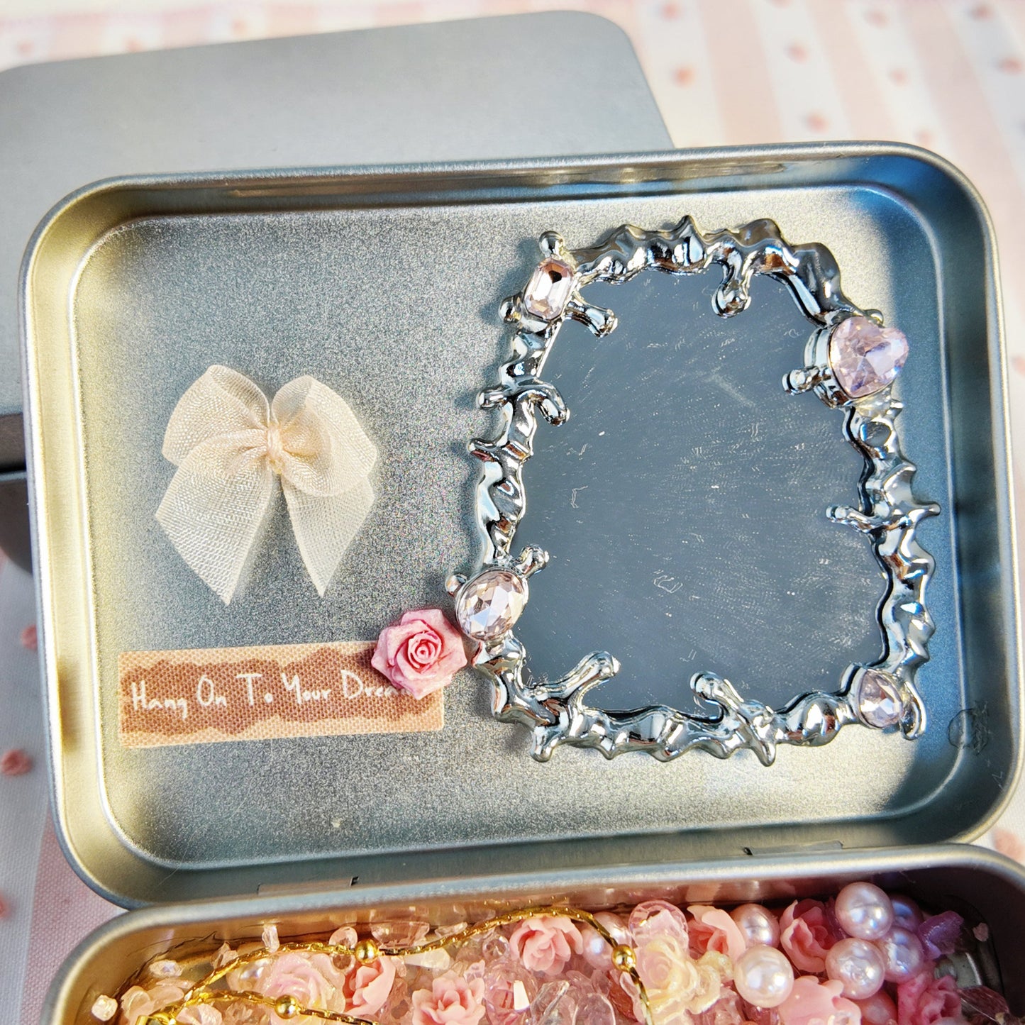 Butterfly in Pink Gravel — Altoids Wallet Set