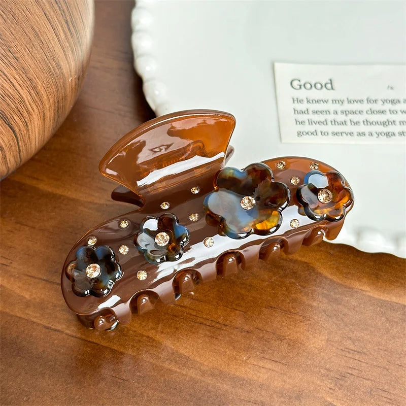 Petal Sparkle Retro Clip