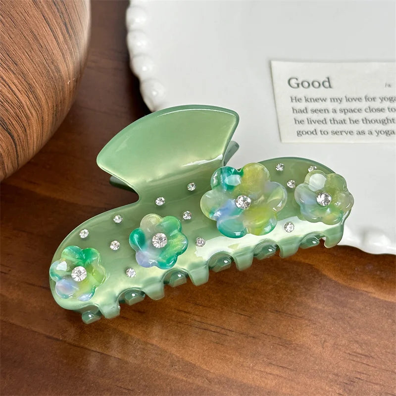 Petal Sparkle Retro Clip