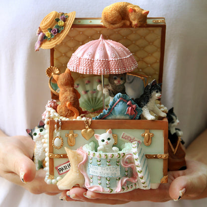 Miss Kitty’s Trunk — Music Box