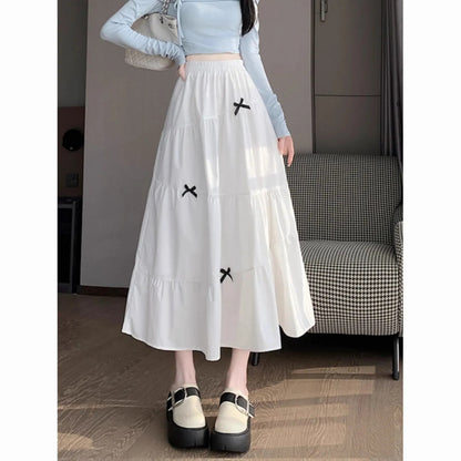 Blossom Moments Elegant White Bowknot Maxi Skirt