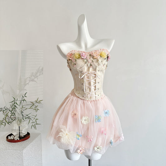 Coquette_Delicate_Petals_and_Lace_Dress_2
