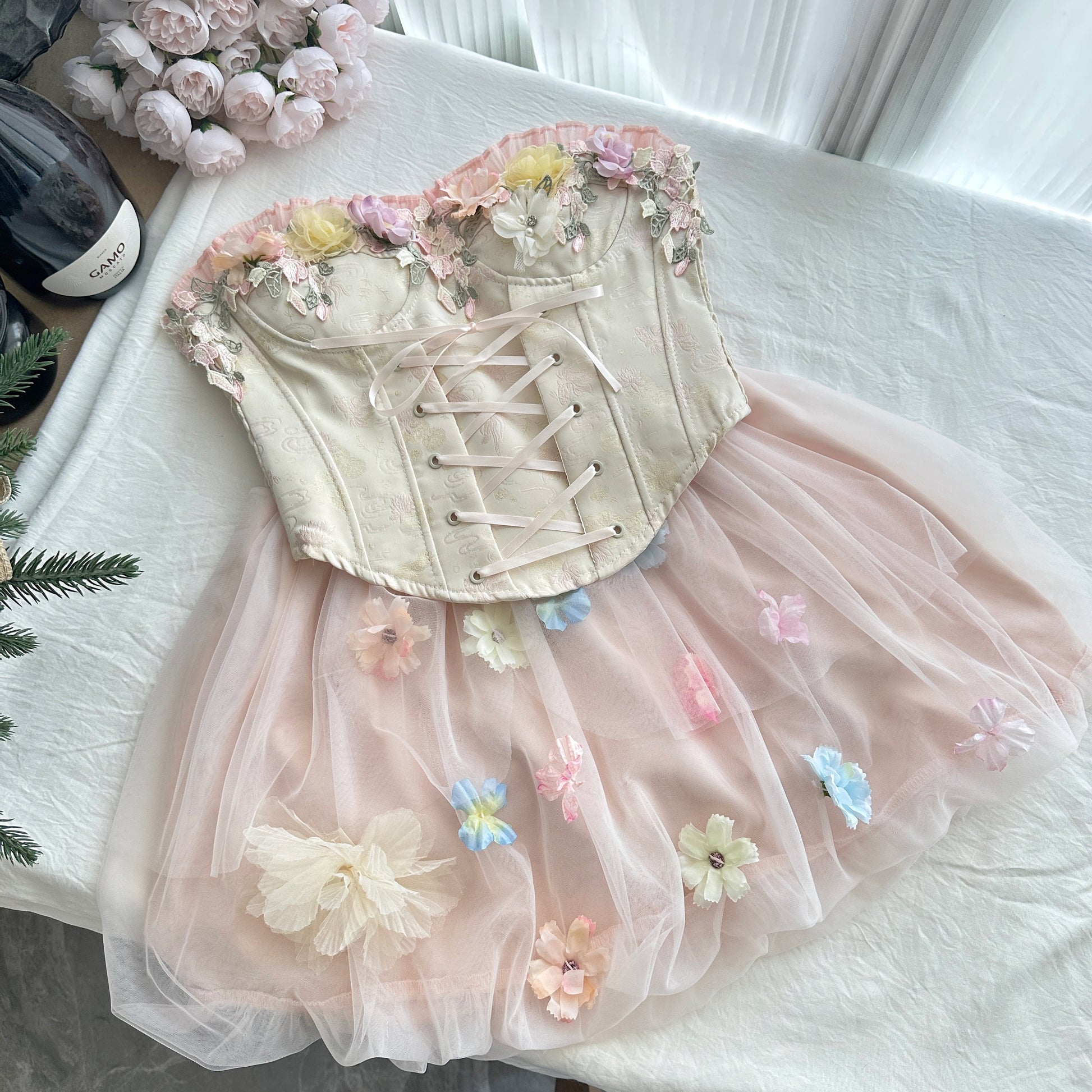 Coquette_Delicate_Petals_and_Lace_Dress_4