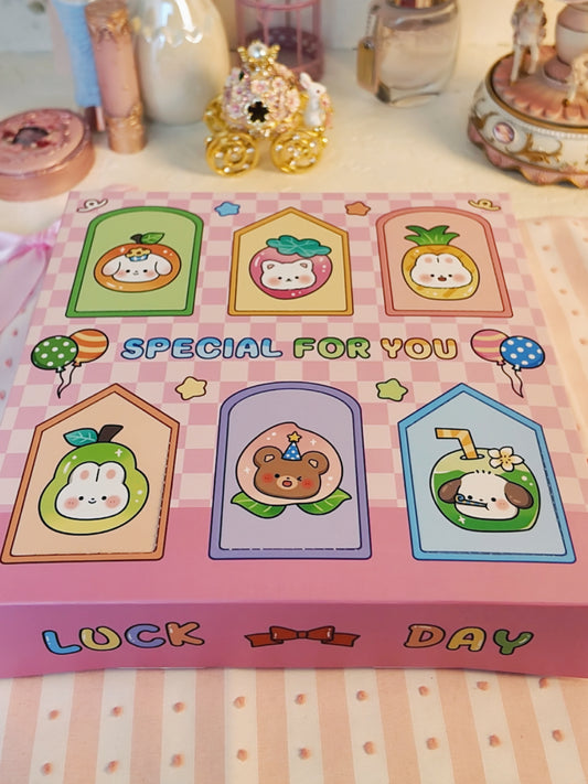 1 lucky box + 6 random item + social media packaging video