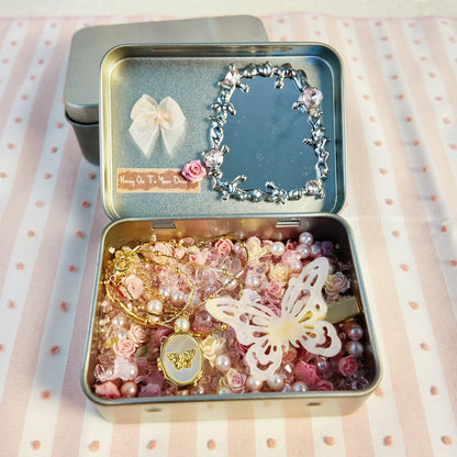 Butterfly in Pink Gravel — Altoids Wallet Set