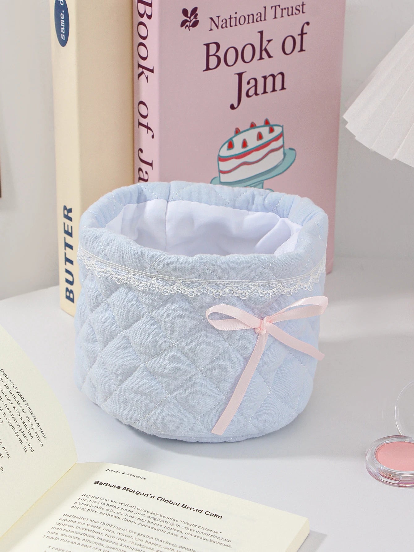 Cute Bow Quilted Makeup Bag for Stylish and Organized Beauty Storage
